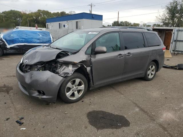 2013 TOYOTA SIENNA LE, 