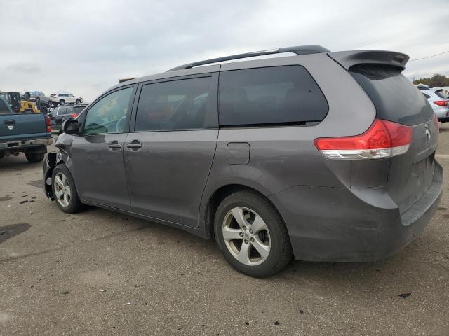 5TDKK3DC0DS351356 - 2013 TOYOTA SIENNA LE Արծաթագույն լուսանկար 2