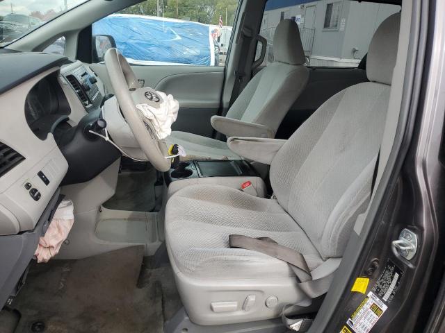 5TDKK3DC0DS351356 - 2013 TOYOTA SIENNA LE Արծաթագույն լուսանկար 7