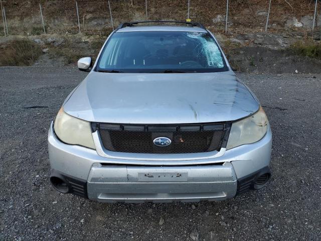 JF2SH6CC5AH910970 - 2010 SUBARU FORESTER 2.5X PREMIUM SILVER photo 5