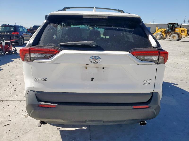 JTMP1RFV5KD031517 - 2019 TOYOTA RAV4 XLE თეთრი ფოტო 6