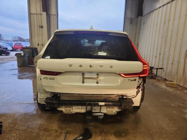 LYVA22RL7JB105727 - 2018 VOLVO XC60 T6 WHITE photo 6