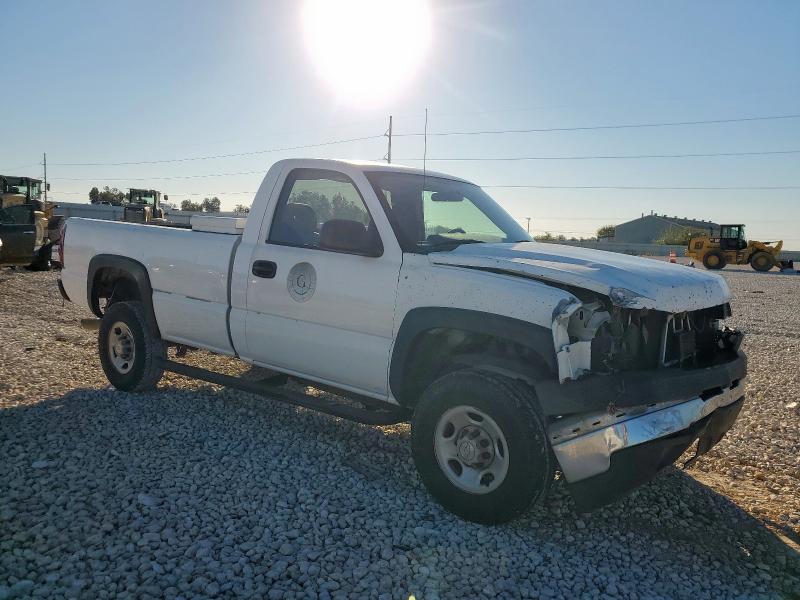 1GCHC24U06E271347 - 2006 CHEVROLET SILVERADO C2500 HEAVY DUTY WHITE photo 4
