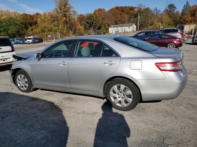 4T4BF3EK3BR213704 - 2011 TOYOTA CAMRY BASE Күміс фото 2