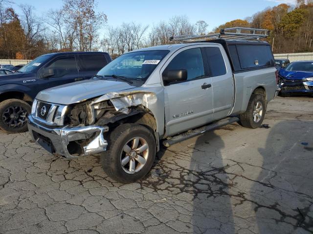 2013 NISSAN TITAN S, 