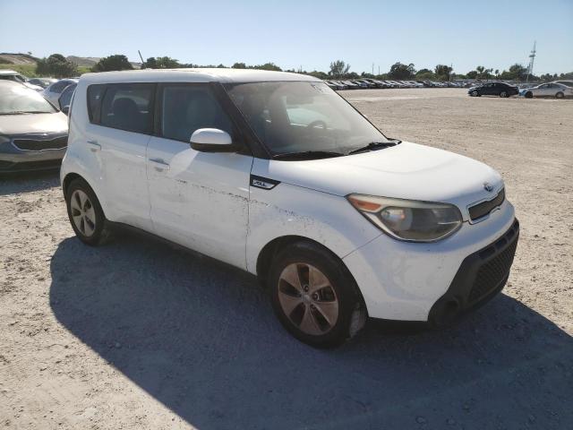 KNDJN2A25F7132849 - 2015 KIA SOUL WHITE photo 4