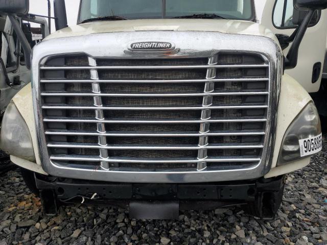 3AKJGLD56GSHK4307 - 2016 FREIGHTLINER CASCADIA 1 WHITE photo 7