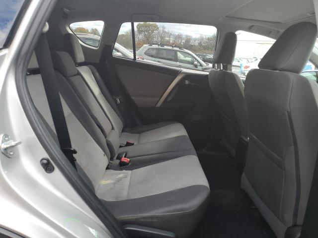 2T3RFREV0FW366544 - 2015 TOYOTA RAV4 XLE SILVER photo 11
