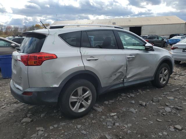 2T3RFREV0FW366544 - 2015 TOYOTA RAV4 XLE SILVER photo 3