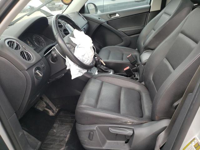 WVGBV7AX6CW596260 - 2012 VOLKSWAGEN TIGUAN S Srebrny zdjęcie 7