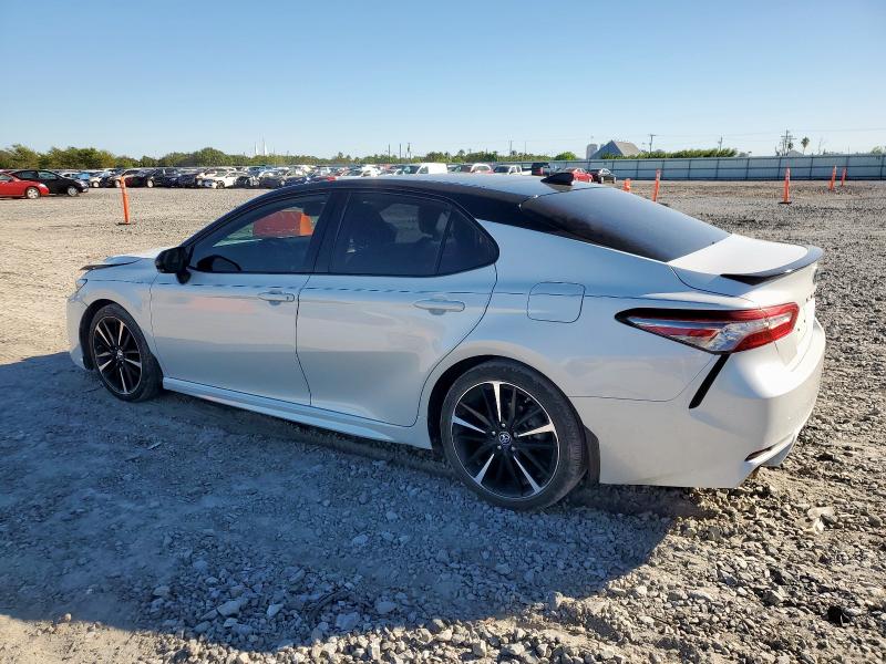 4T1BZ1HK4KU024139 - 2019 TOYOTA CAMRY XSE 白色 照片 2
