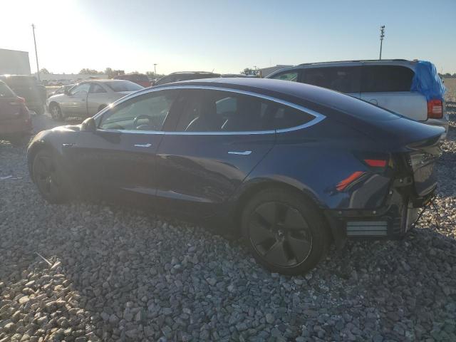 5YJ3E1EA5JF013688 - 2018 TESLA MODEL 3 Синій фото 2