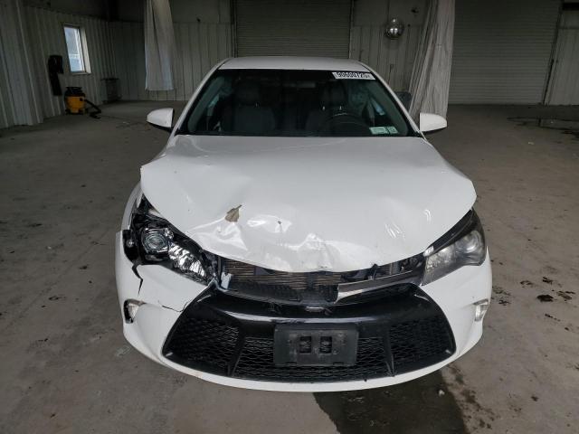 4T1BF1FK2HU728523 - 2017 TOYOTA CAMRY LE 白色 照片 5