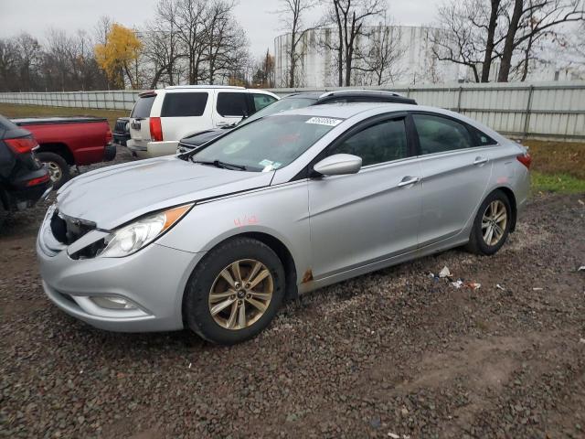 2012 HYUNDAI SONATA GLS, 