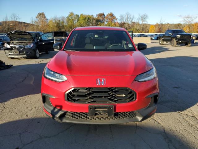 3CZRZ2H53RM748691 - 2024 HONDA HR-V SPORT RED photo 5