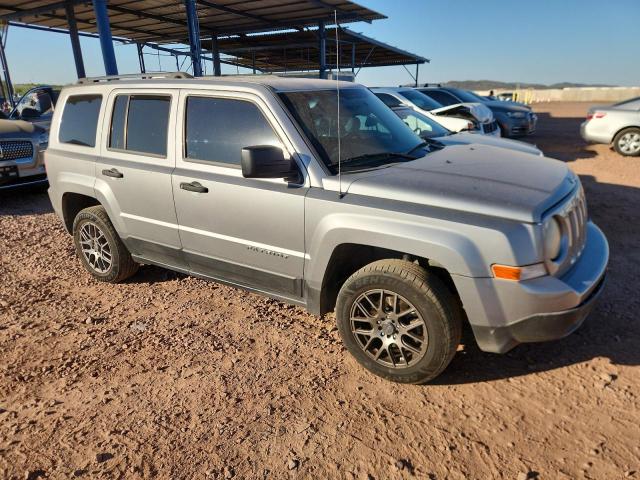 1C4NJPBAXFD419542 - 2015 JEEP PATRIOT SPORT 银色 照片 4