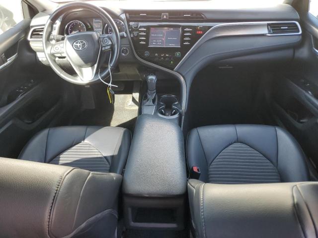 4T1B11HK8JU058011 - 2018 TOYOTA CAMRY L WHITE photo 8