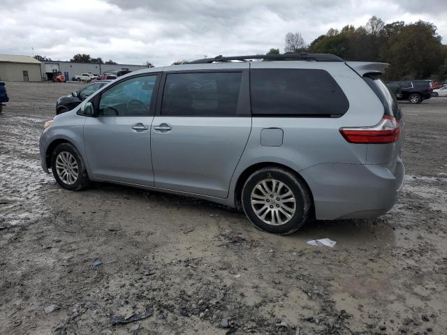 5TDYK3DC8FS624668 - 2015 TOYOTA SIENNA XLE 银色 照片 2