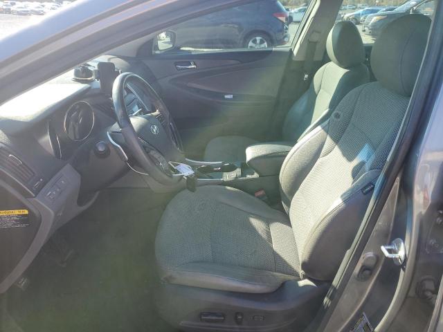5NPEC4AC9DH567426 - 2013 HYUNDAI SONATA SE 灰色 照片 7