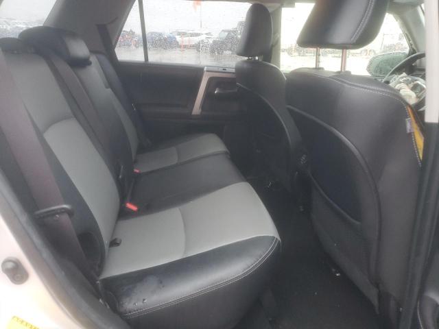 JTEBU5JR6H5417432 - 2017 TOYOTA 4RUNNER SR5/SR5 PREMIUM SILVER photo 11