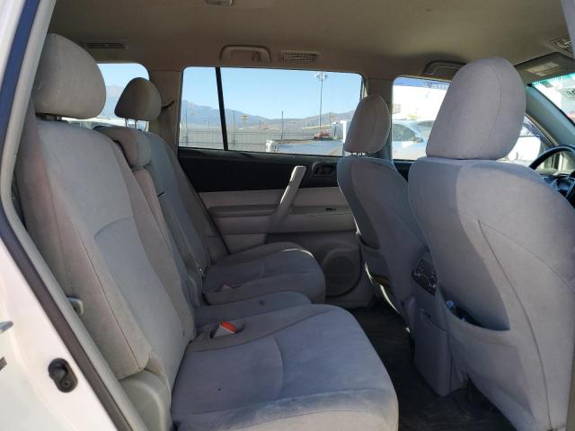 5TDZA3EH4CS026199 - 2012 TOYOTA HIGHLANDER BASE WHITE photo 11