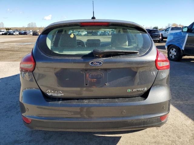 1FADP3R47JL213179 - 2018 FORD FOCUS BEV GRAY photo 6