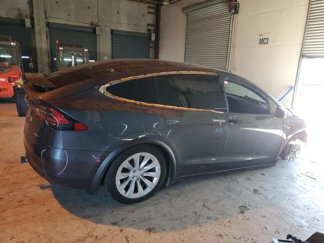 5YJXCDE27KF149355 - 2019 TESLA MODEL X GRAY photo 3