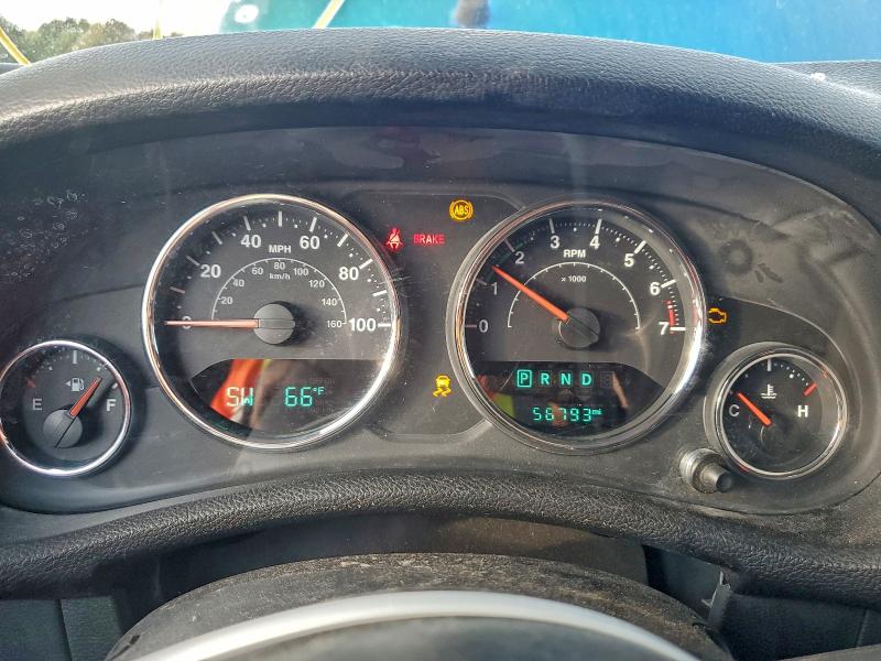 1C4BJWDG8FL570576 - 2015 JEEP WRANGLER U SPORT BLUE photo 9