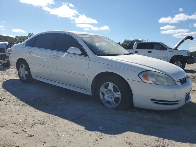 2G1WB57KX91167758 - 2009 CHEVROLET IMPALA LS WHITE photo 4