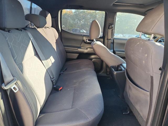 5TFCZ5AN1HX074265 - 2017 TOYOTA TACOMA DOUBLE CAB შავი ფოტო 10