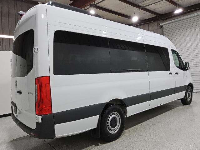 W1Z4KGHY6ST210674 - 2025 MERCEDES-BENZ SPRINTER 2500 WHITE photo 3