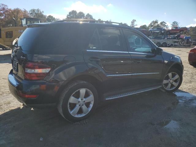 4JGBB8GB3BA711628 - 2011 MERCEDES-BENZ ML 350 4MATIC BLACK photo 3