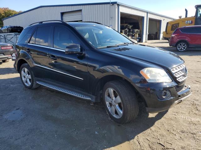 4JGBB8GB3BA711628 - 2011 MERCEDES-BENZ ML 350 4MATIC BLACK photo 4
