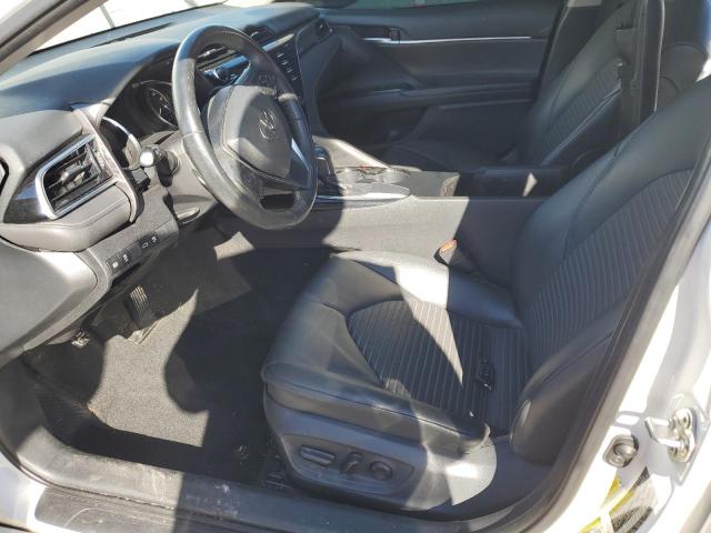 4T1B11HK3JU537517 - 2018 TOYOTA CAMRY L WHITE photo 7