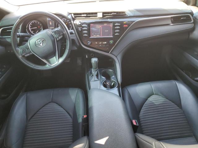 4T1B11HK3JU537517 - 2018 TOYOTA CAMRY L WHITE photo 8