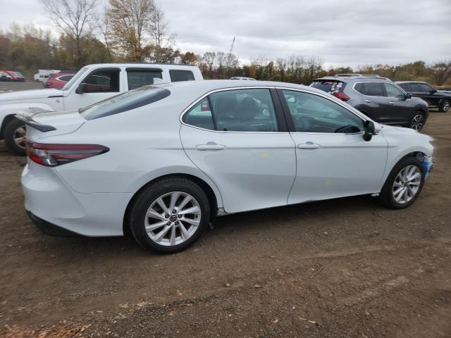 4T1R11AK8NU058167 - 2022 TOYOTA CAMRY LE GRAY photo 3