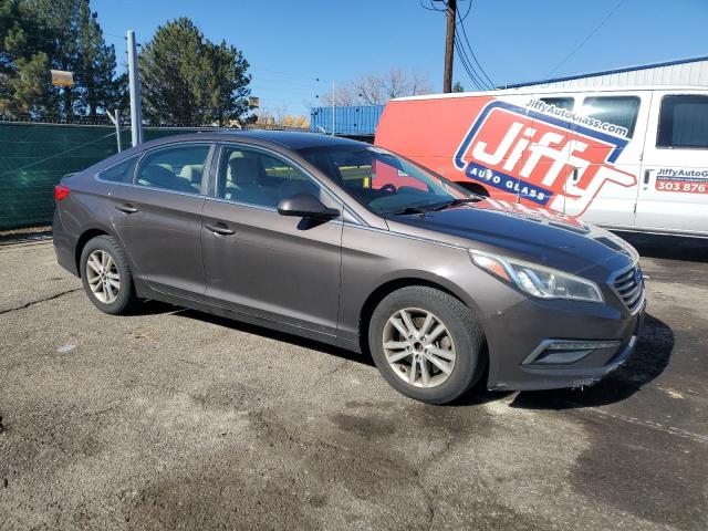 5NPE24AF4FH137433 - 2015 HYUNDAI SONATA SE BROWN photo 4