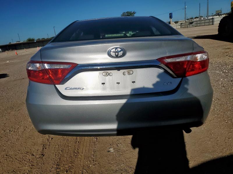 4T4BF1FK4FR467561 - 2015 TOYOTA CAMRY LE SILVER photo 6