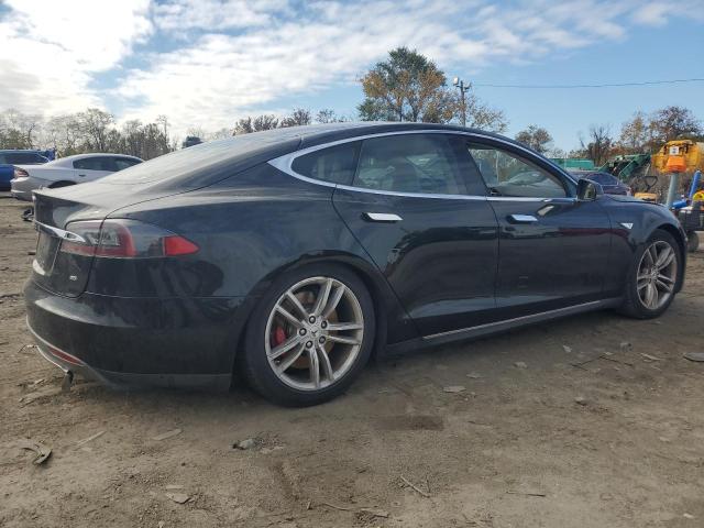 5YJSA1CN5DFP07265 - 2013 TESLA MODEL S Czarny zdjęcie 3