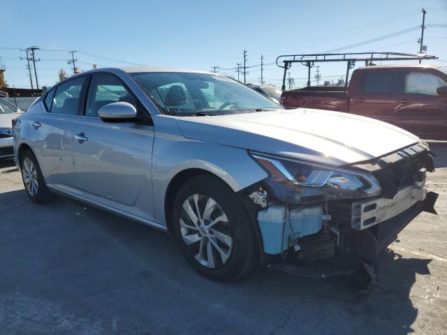 1N4BL4BVXKC124400 - 2019 NISSAN ALTIMA S 银色 照片 4