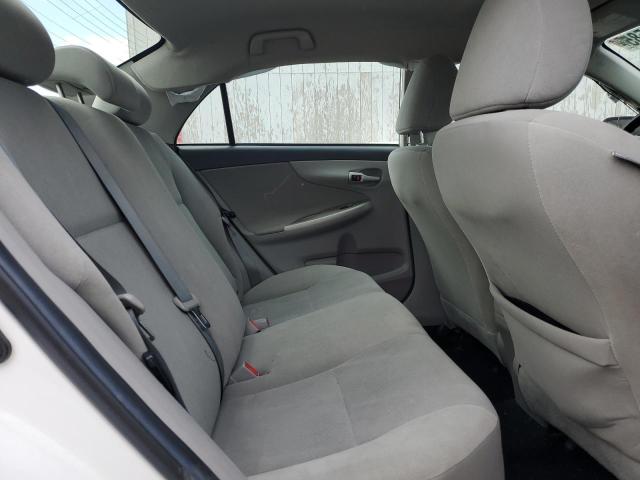 2T1BU4EE8CC842975 - 2012 TOYOTA COROLLA BASE 白色 照片 10