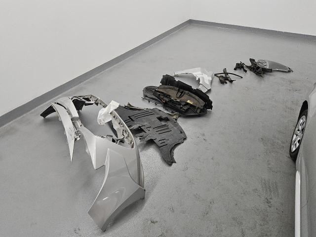 5YFB4MDE3PP002576 - 2023 TOYOTA COROLLA LE 银色 照片 12