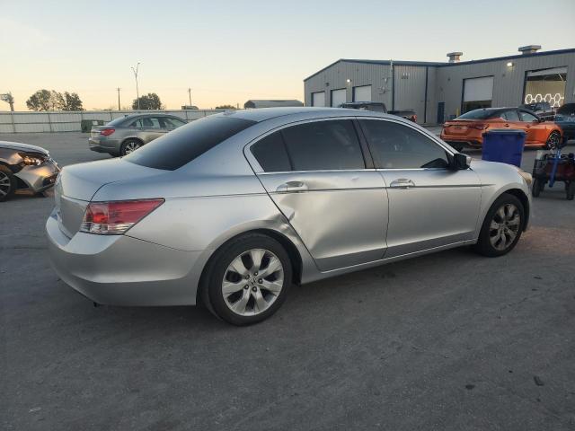 JHMCP26888C037730 - 2008 HONDA ACCORD EXL SILVER photo 3