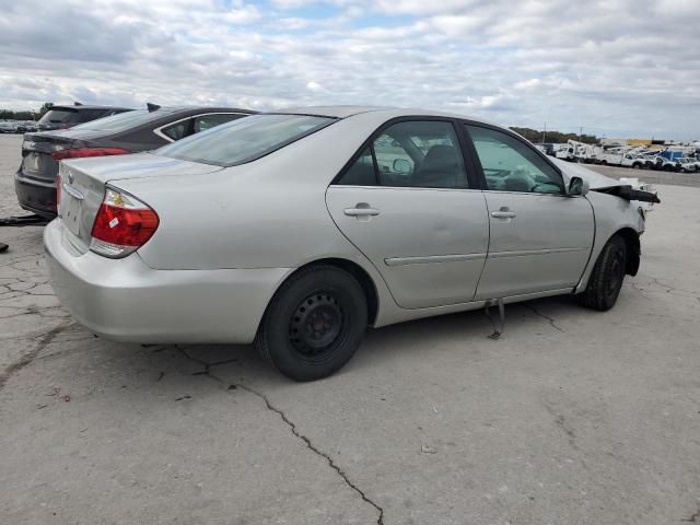 4T1BE30K66U160698 - 2006 TOYOTA CAMRY LE SILVER photo 3