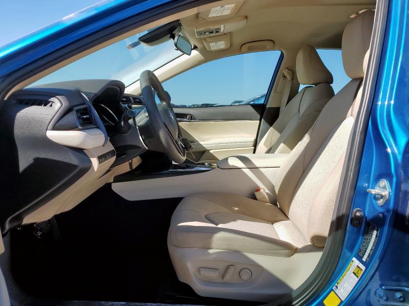 4T1C11AK8LU308672 - 2020 TOYOTA CAMRY LE BLUE photo 7