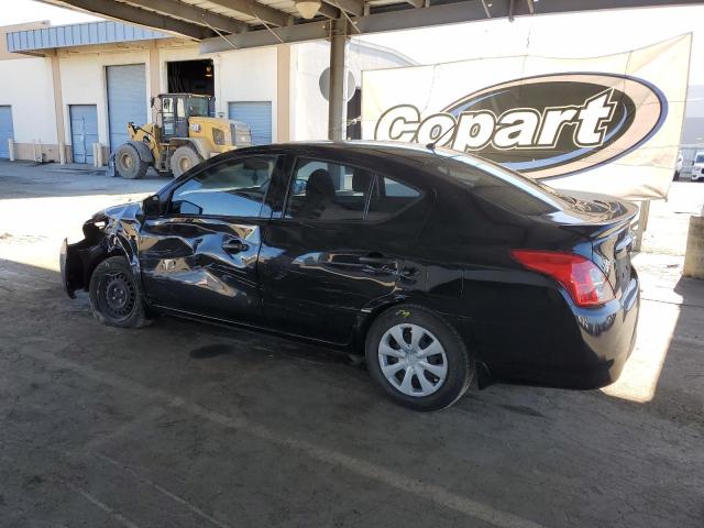 3N1CN7APXJL829328 - 2018 NISSAN VERSA S BLACK photo 2