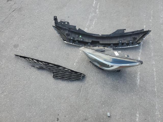 SJKCH5CP4JA056138 - 2018 INFINITI QX30 BASE Серый фото 12