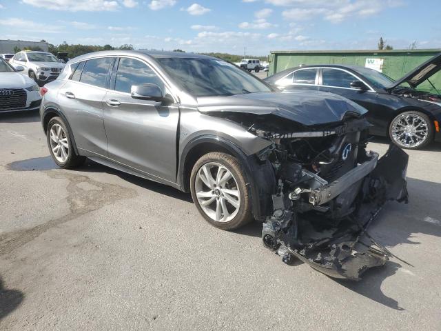 SJKCH5CP4JA056138 - 2018 INFINITI QX30 BASE Серый фото 4
