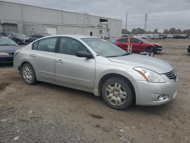 1N4AL2AP2CC253395 - 2012 NISSAN ALTIMA BASE SILVER photo 4