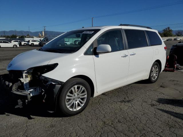 2014 TOYOTA SIENNA XLE, 